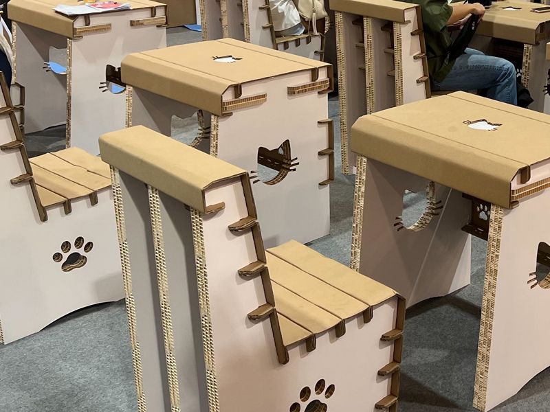 貓學院課桌椅